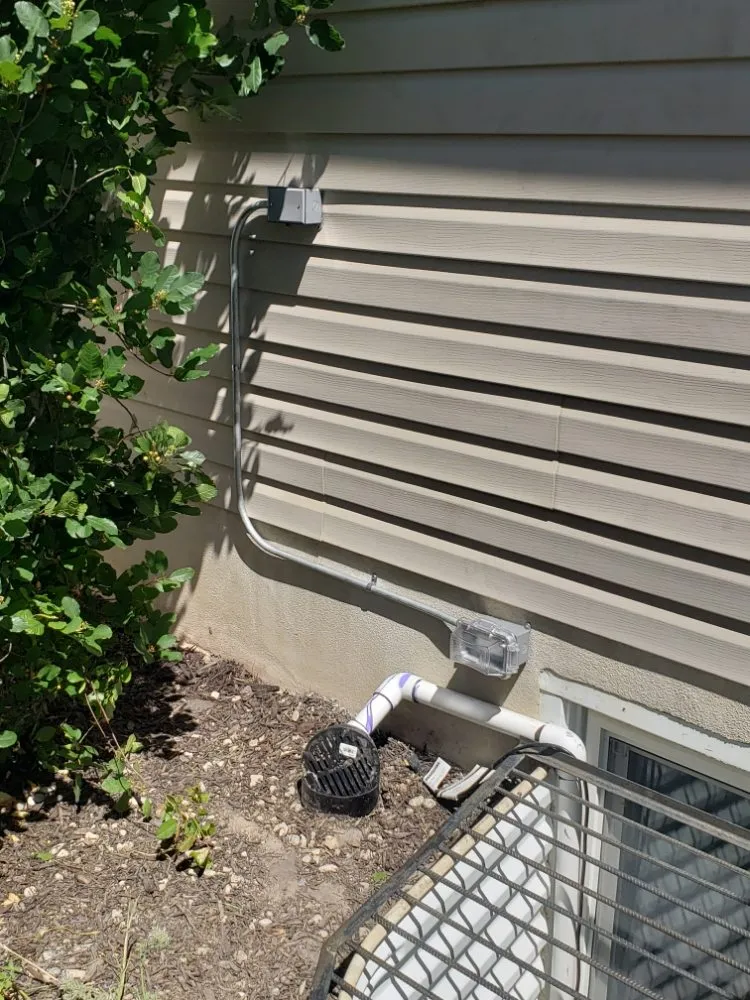 Slide of F&F Electric