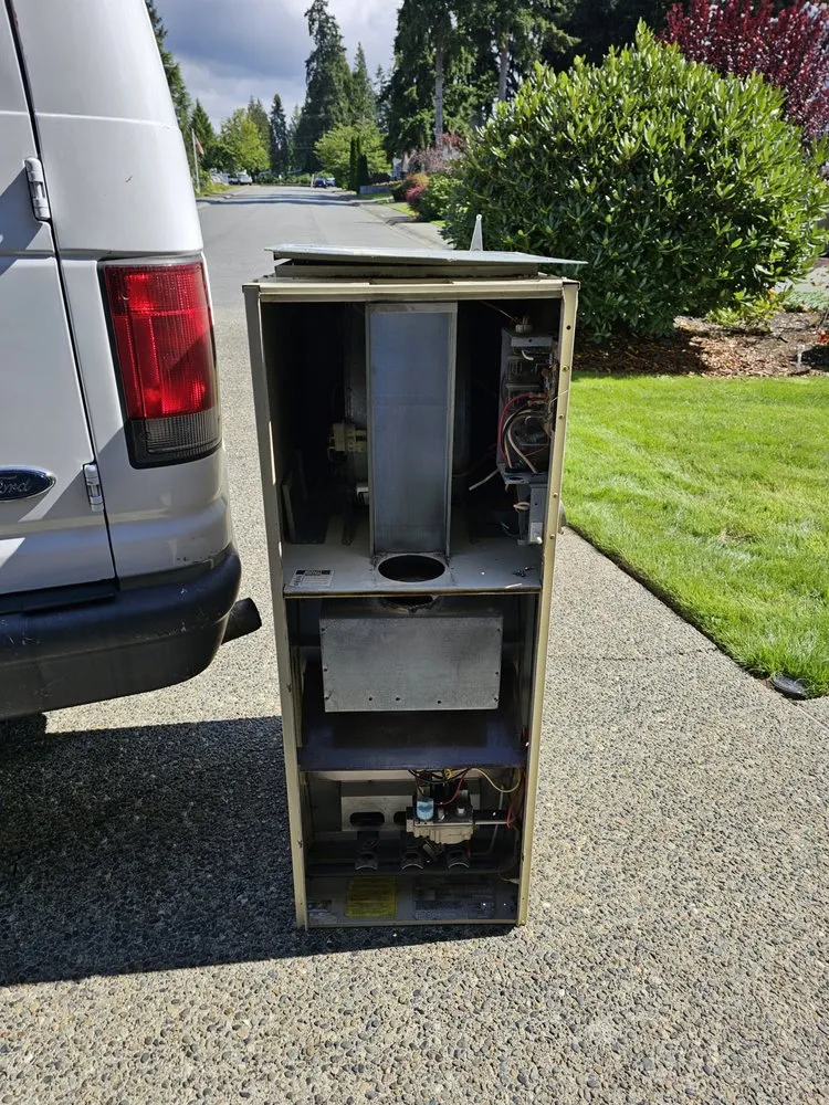 Slide of F&I HVAC Tech Solutions