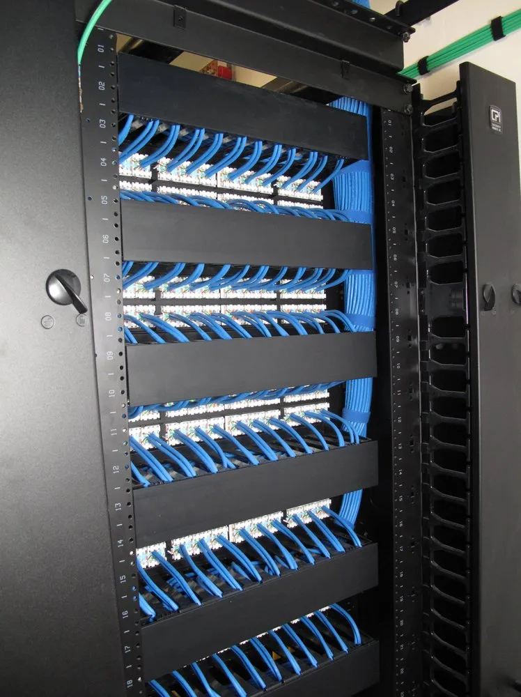 Professional electrician providing electrical repair in ,