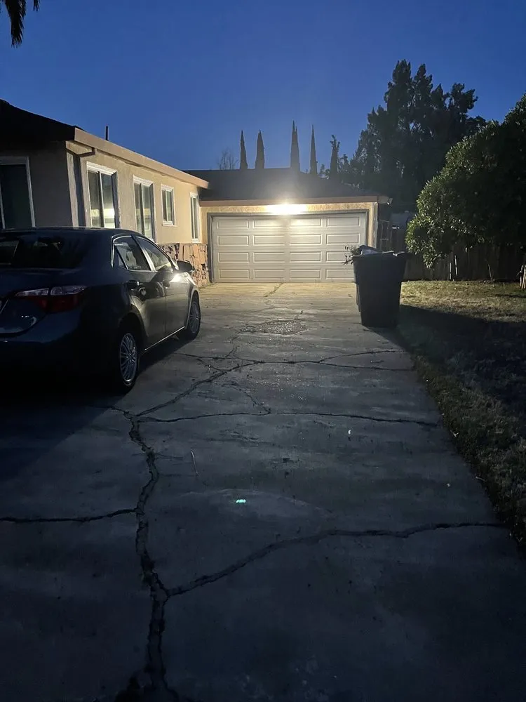 Reliable electrical service for homes in lighting installation, by