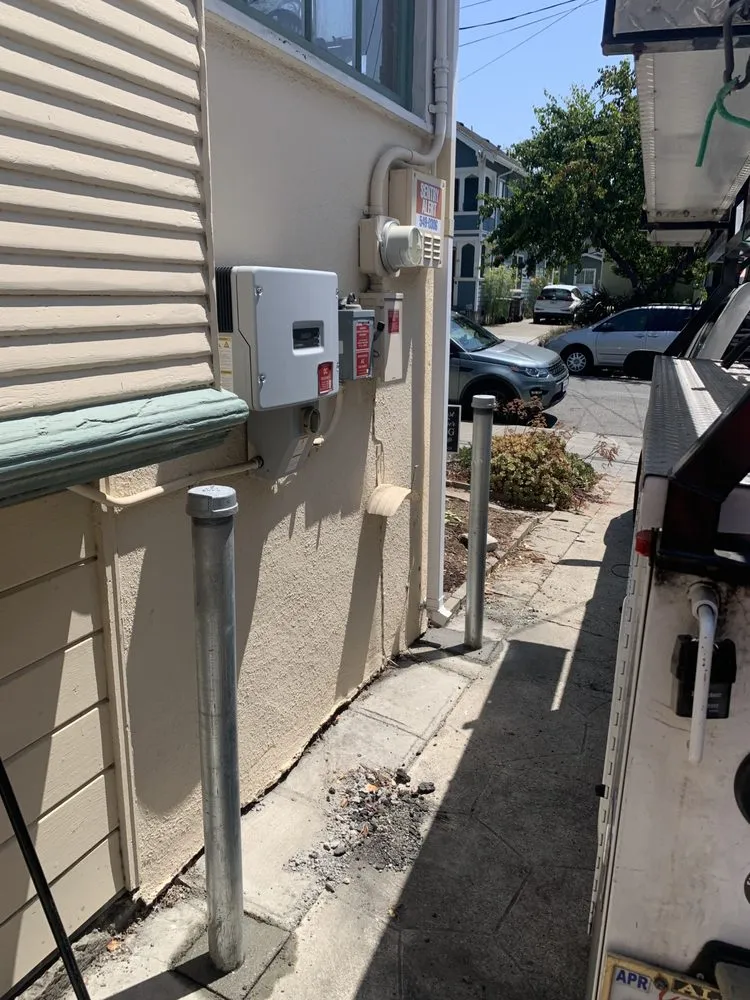 Emergency electrical service for homes in electrical repair,  by 