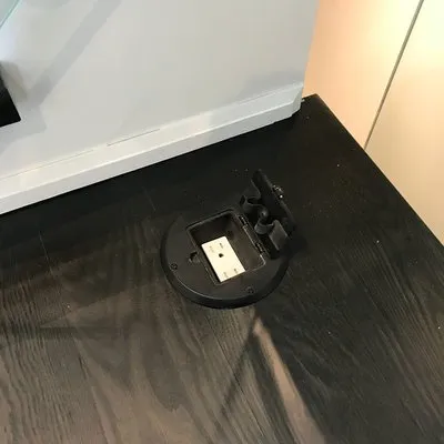 Final Electrical Contractors Logo