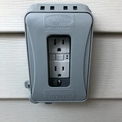 Finesse Electrical Services Logo