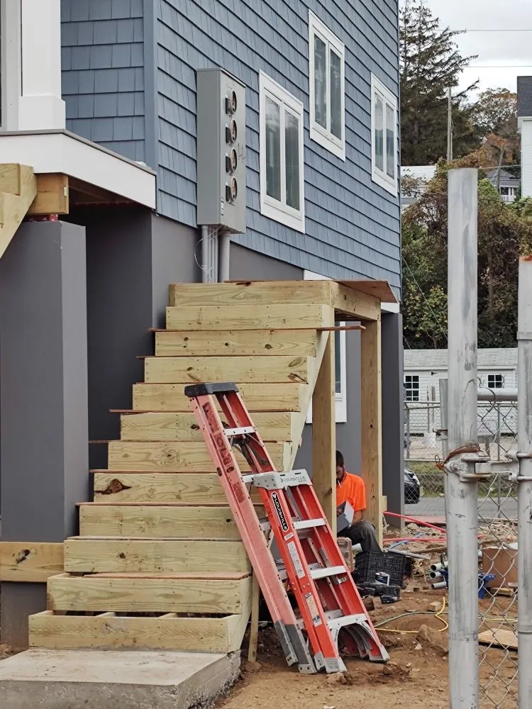 Slide of Fiore Electric