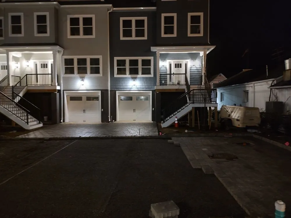 Slide of Fiore Electric