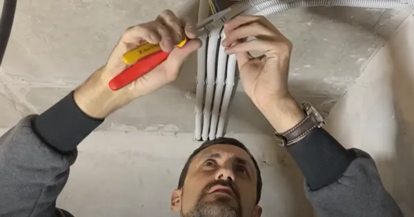 First Chicago Electrician Service Logo