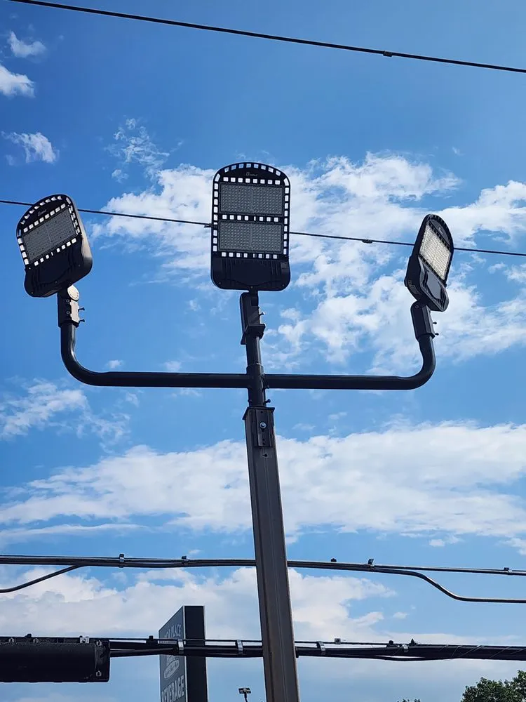 Professional electrician providing emergency electrical service in , 