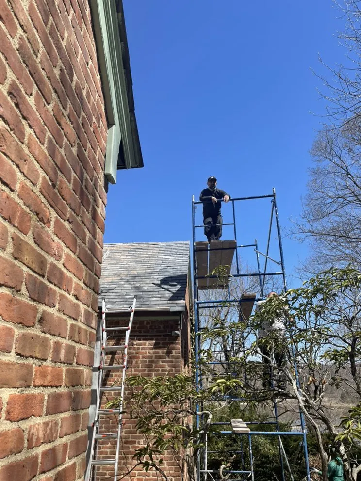 Slide of FisConstruction Corp