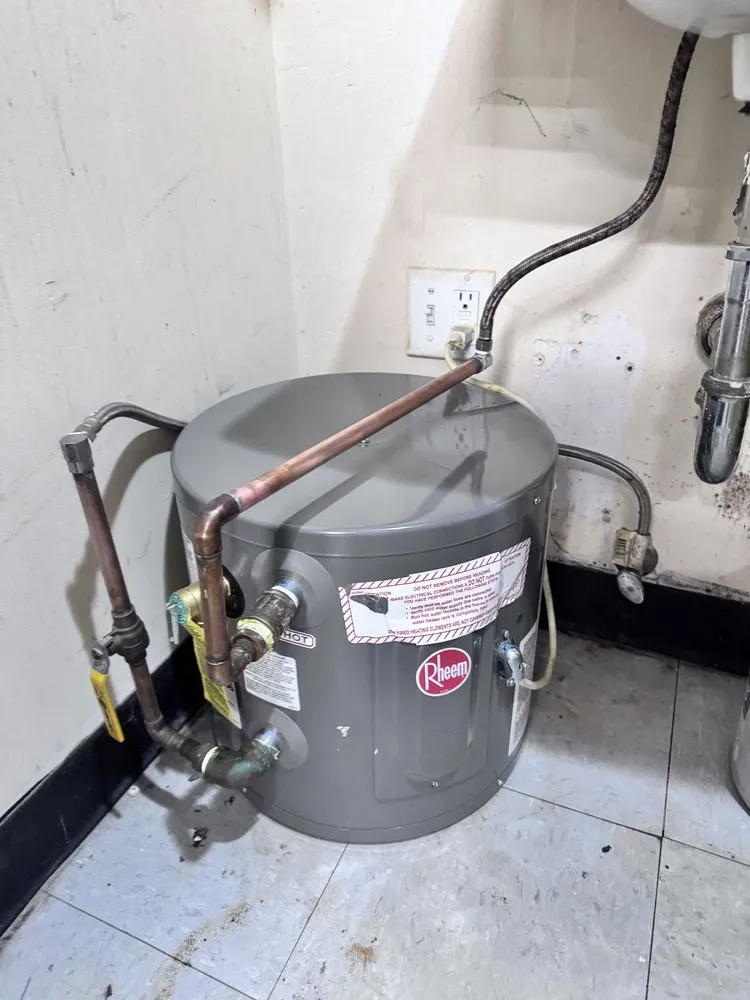 Slide of FisConstruction Corp