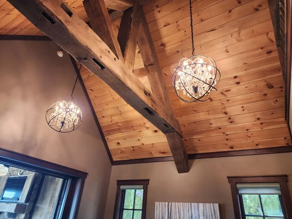 Certified electrician providing electrical repair in , 