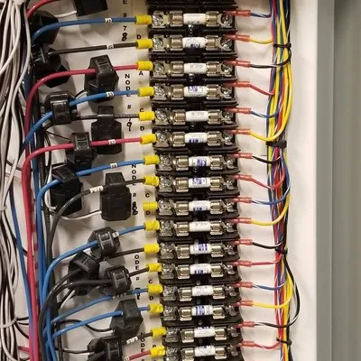 Fisher Q Electric Logo