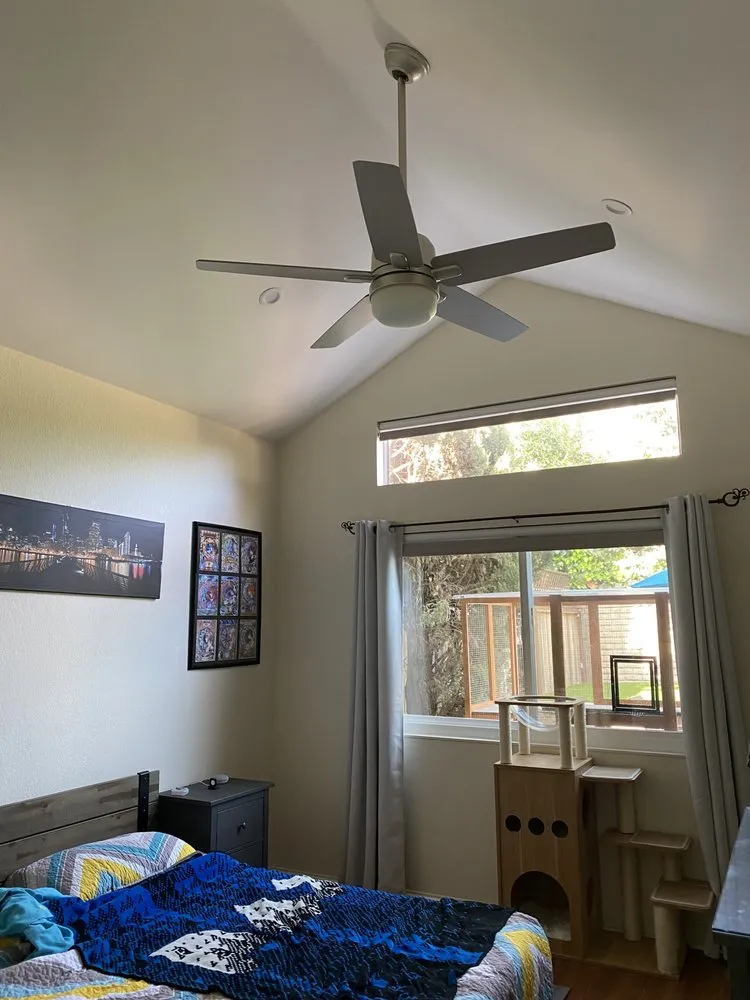 Emergency circuit breaker repair in , by Five or Free Electrical Solutions