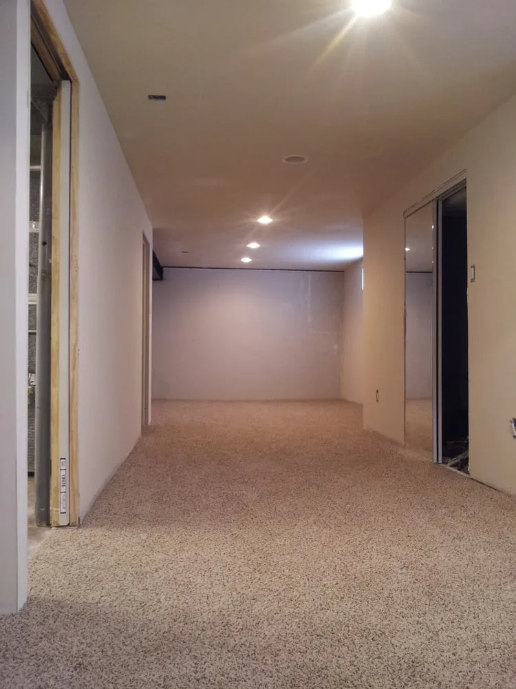 Affordable electrician providing electrical repair in , 