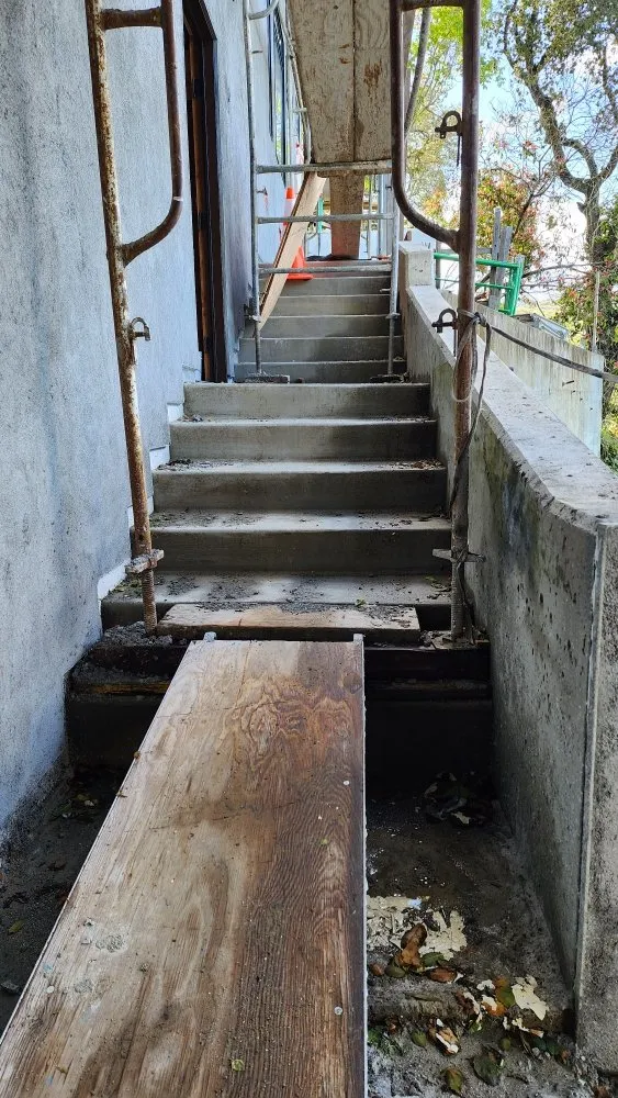 Professional lighting installation in , by Five Star Costruction