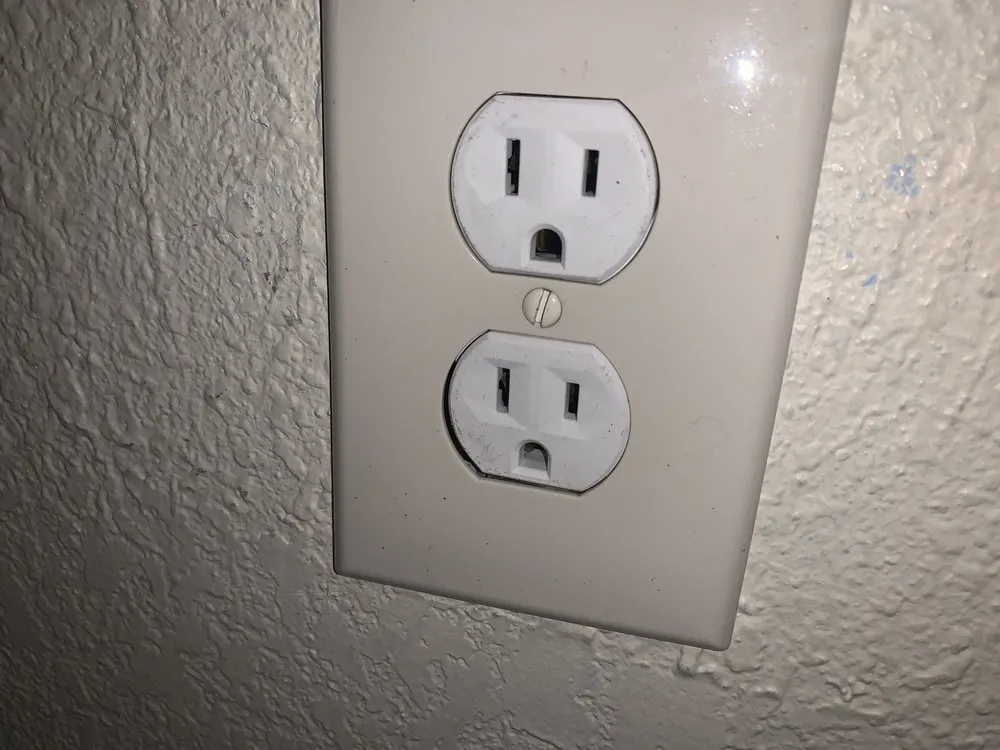 Slide of Five Star Electrical