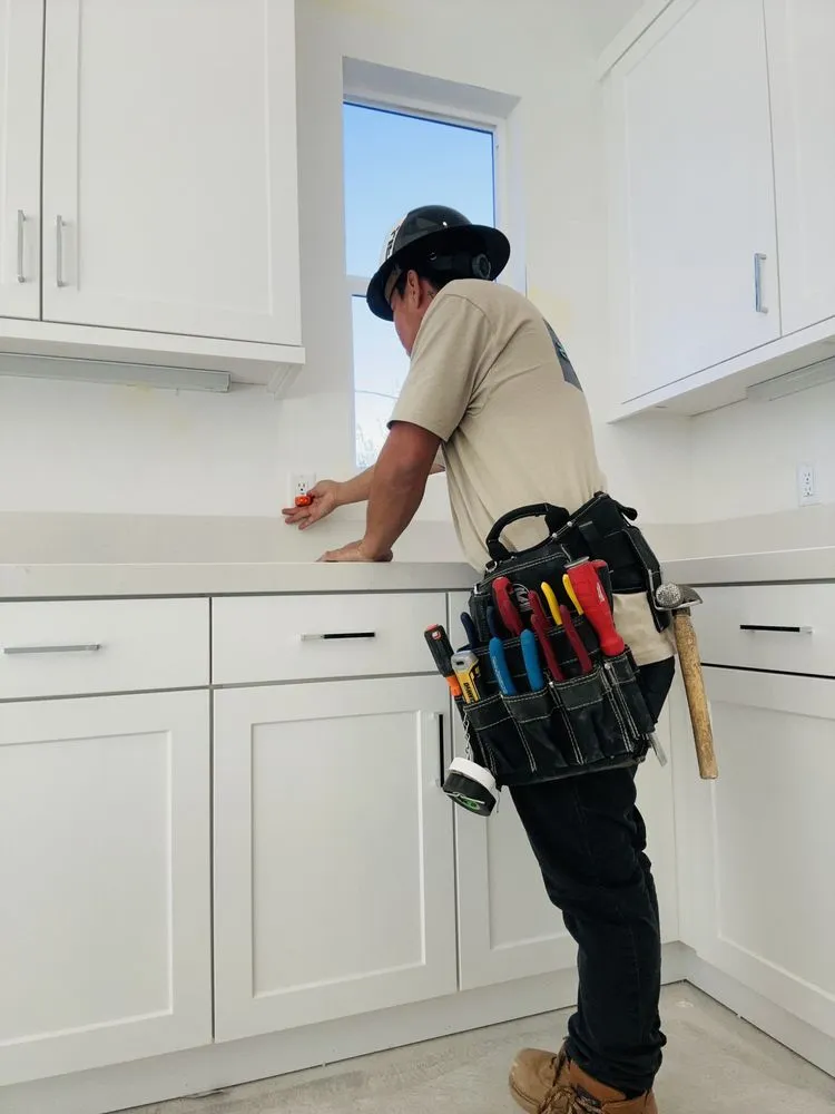 Slide of Five Stars Electric