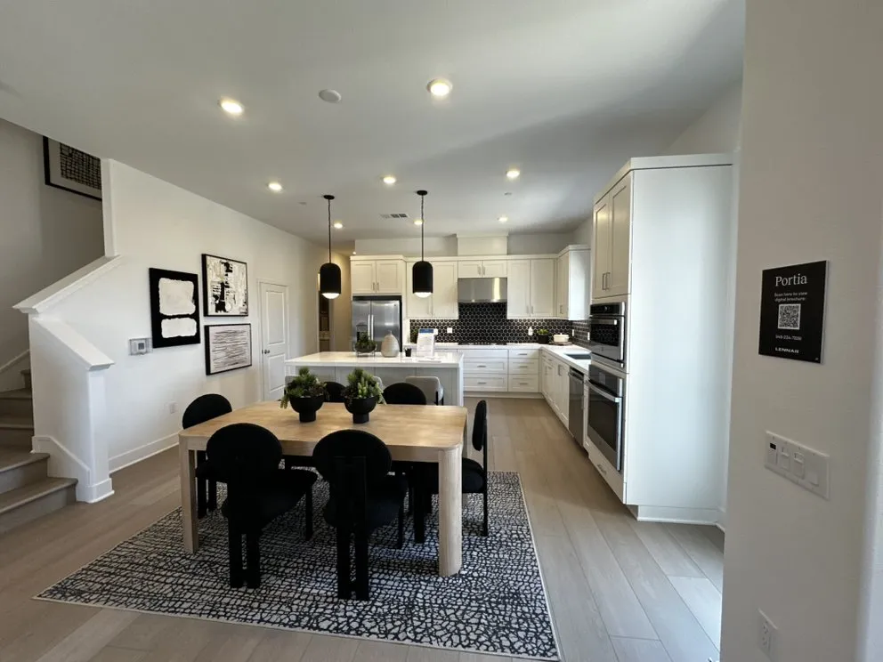 Slide of Five Stars Electric