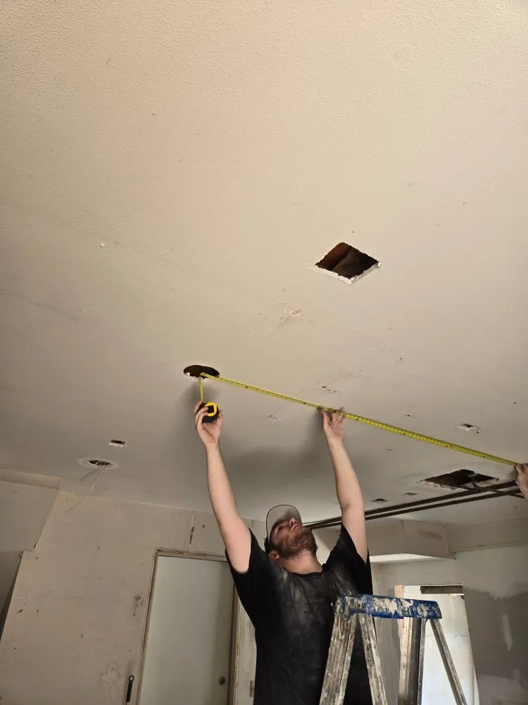 Affordable electrician providing circuit breaker repair in Reseda, CA - Fix It Handyman