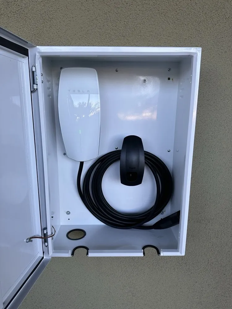 Slide of Fixel Electric and Lighting