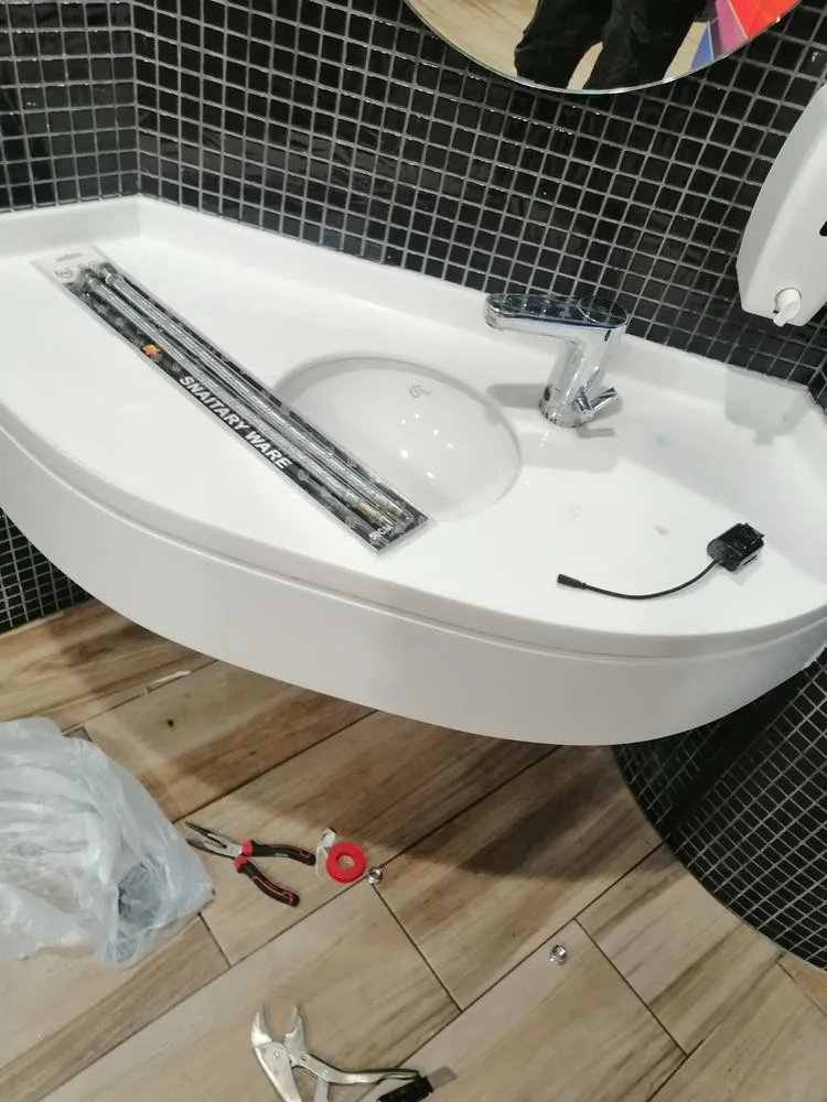 Licensed circuit breaker repair in , by Fixfiy General Maintenance