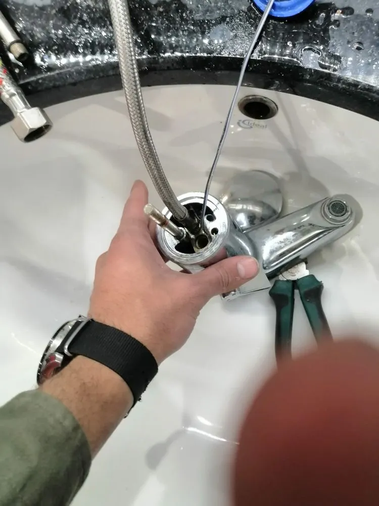 Slide of Fixfiy General Maintenance