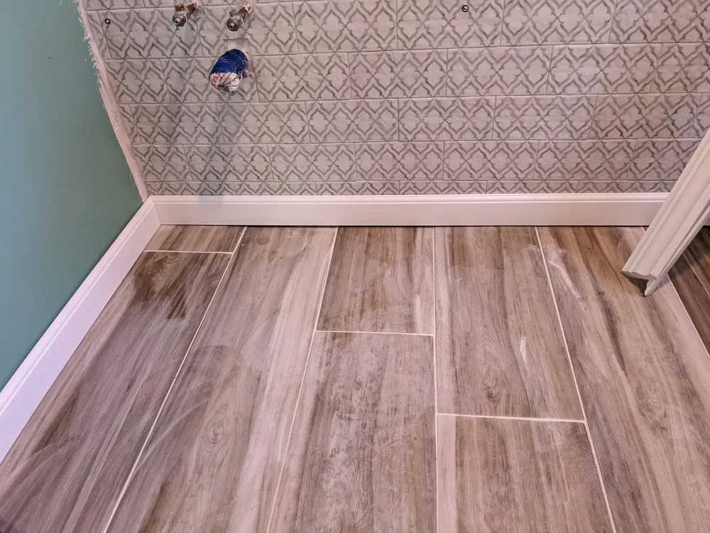 Certified electrician providing lighting installation in ,