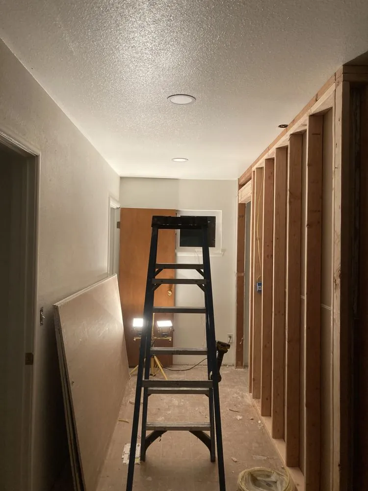 Slide of FixiTElectric