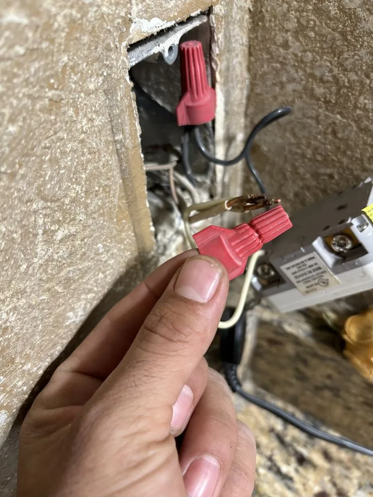 Slide of FixiTElectric