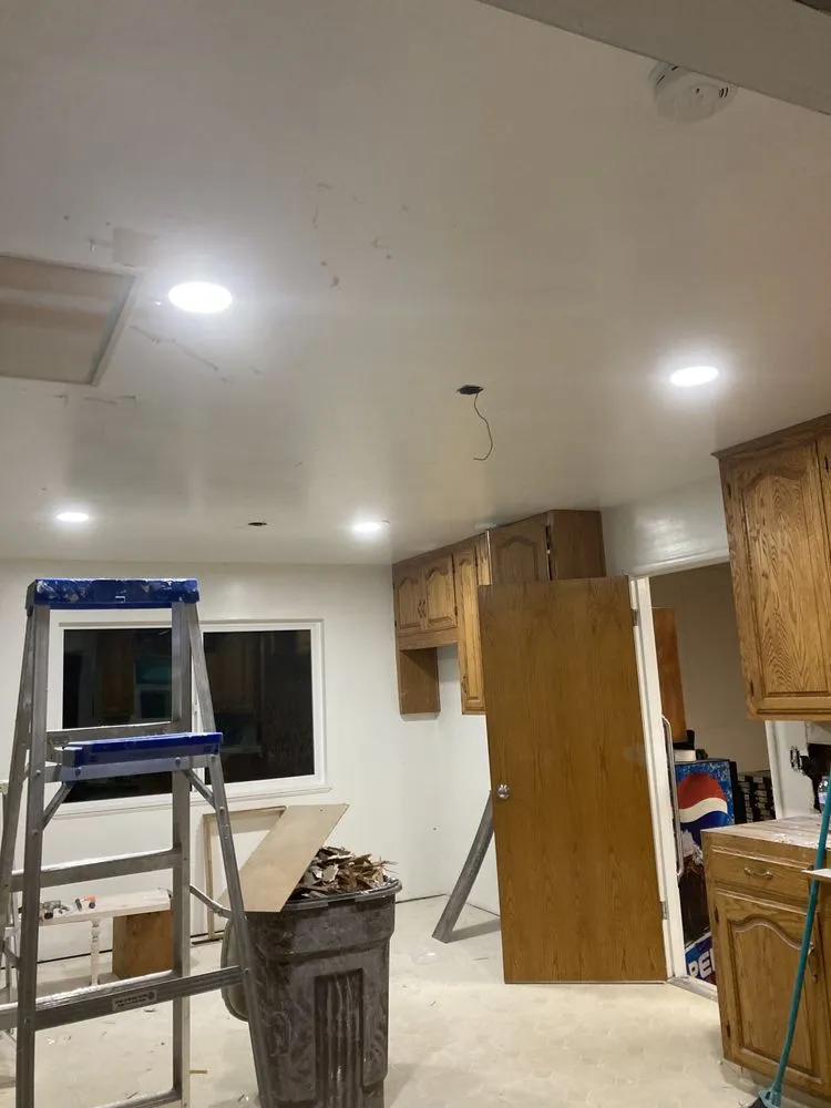 Slide of FixiTElectric