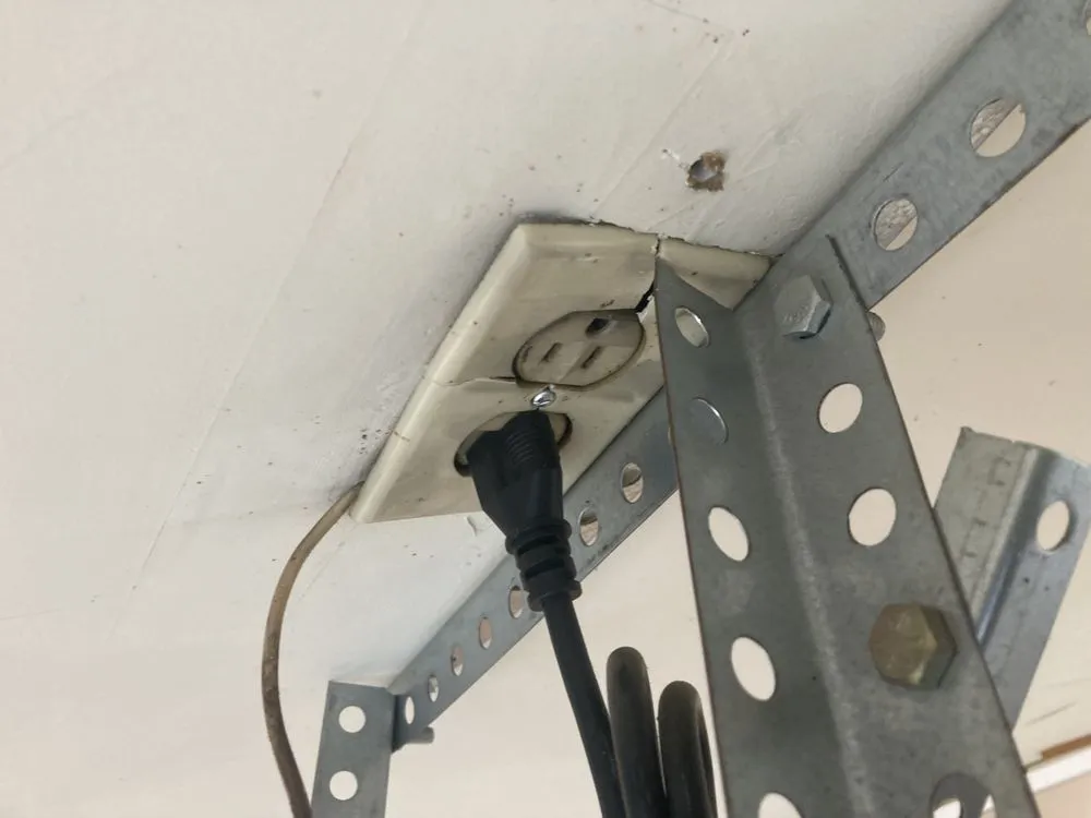 Slide of FixiTElectric