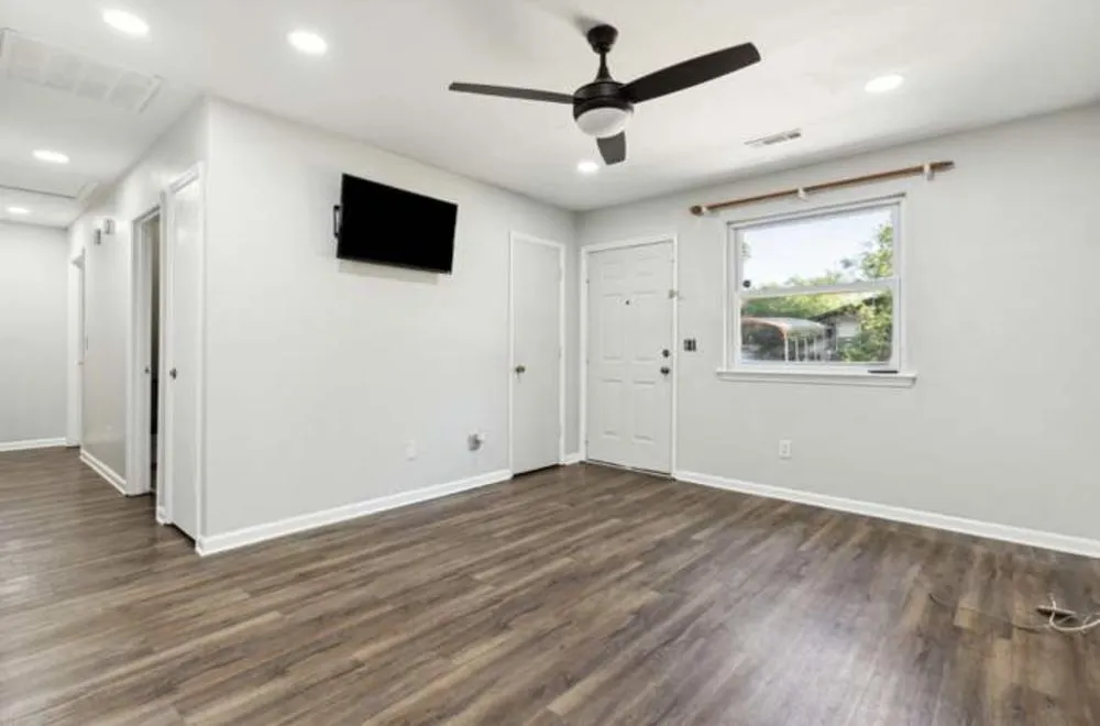 Slide of Fixx It Man Son