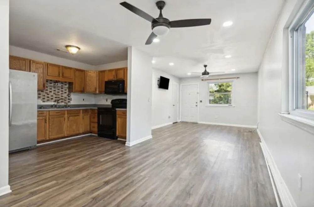 Slide of Fixx It Man Son