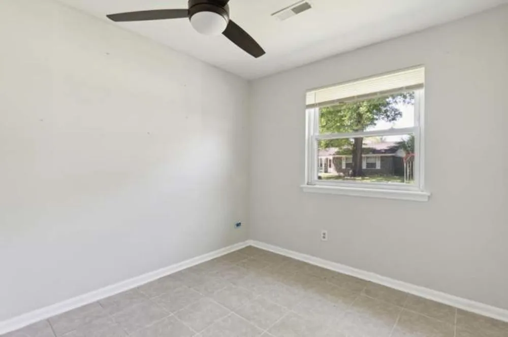 Slide of Fixx It Man Son