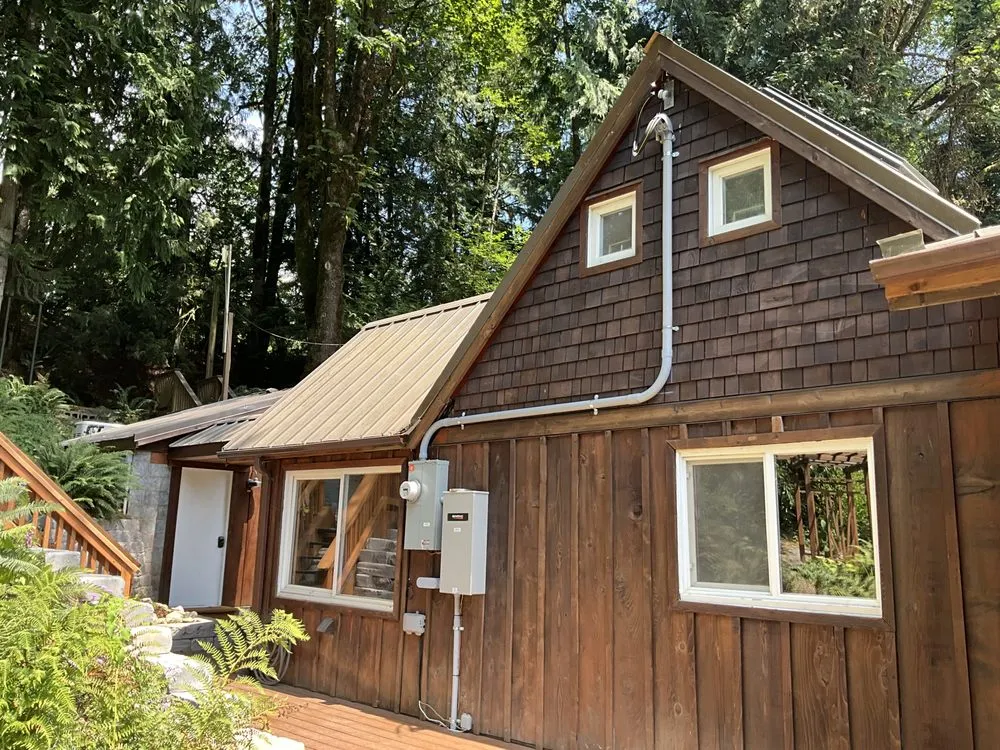 Slide of Fjord Electric