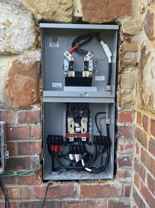 Certified electrician providing lighting installation in , 