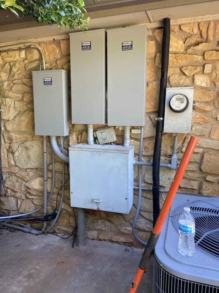 Slide of Flanco Electric