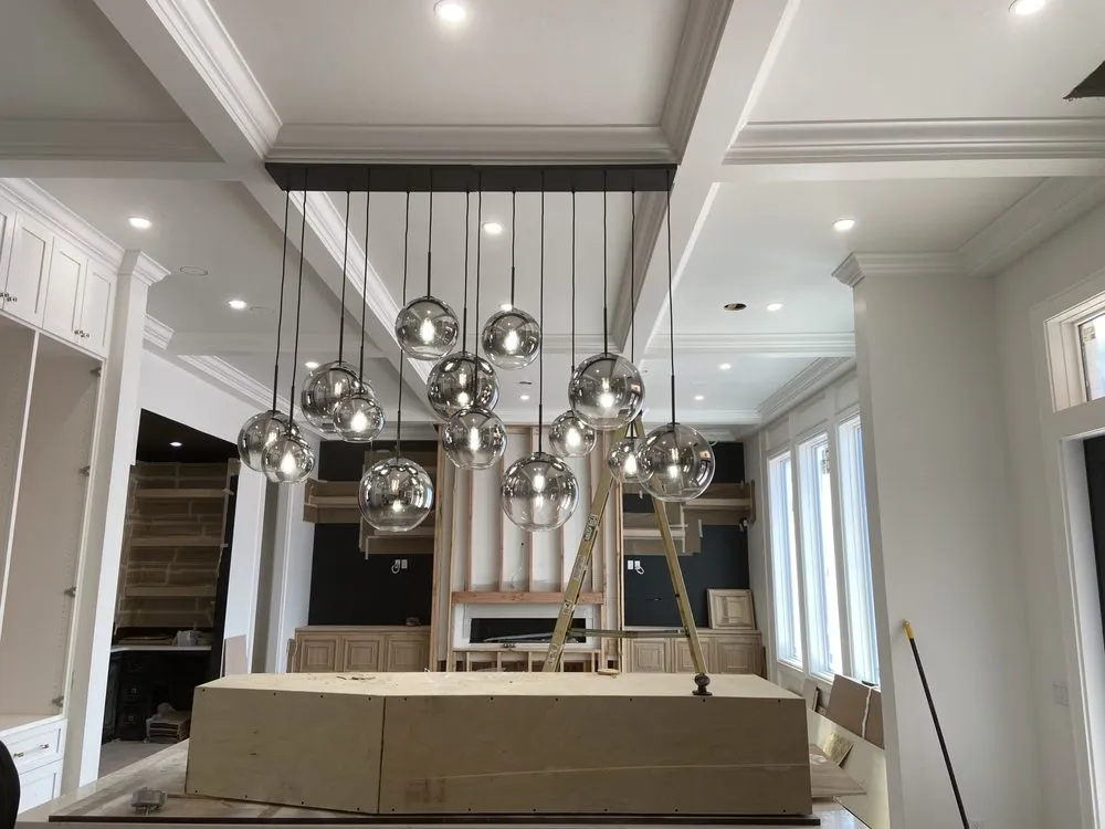 Slide of Flanco Electric