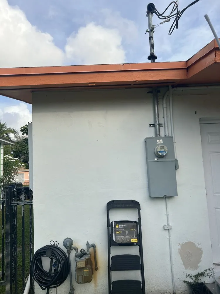 Slide of Flash Electric