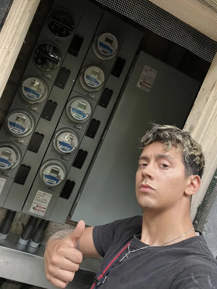 Slide of Flash Electric