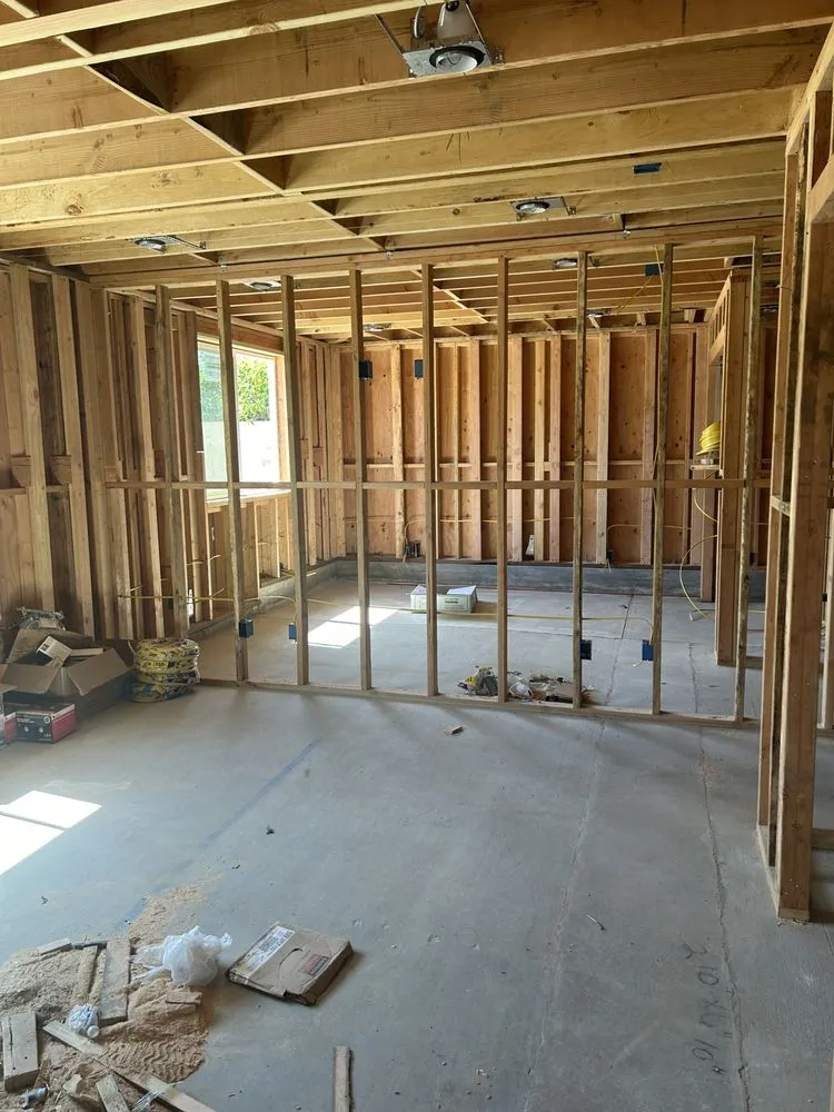 Slide of Flash Electric