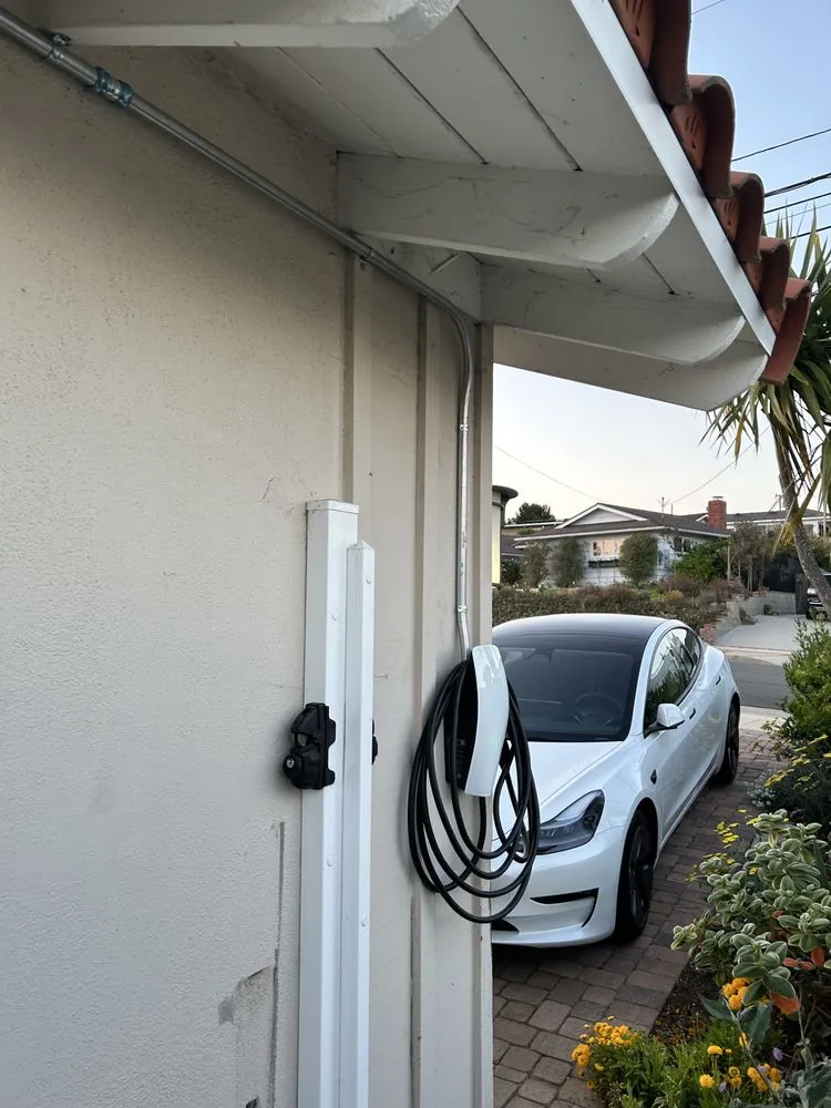 Slide of Flash Electric