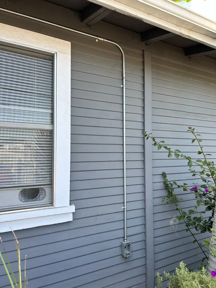 Slide of Flash Electric