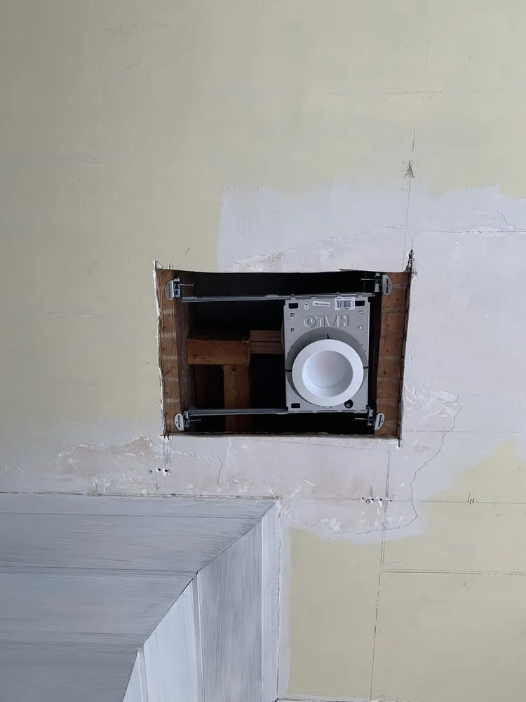 Slide of Flash Electric