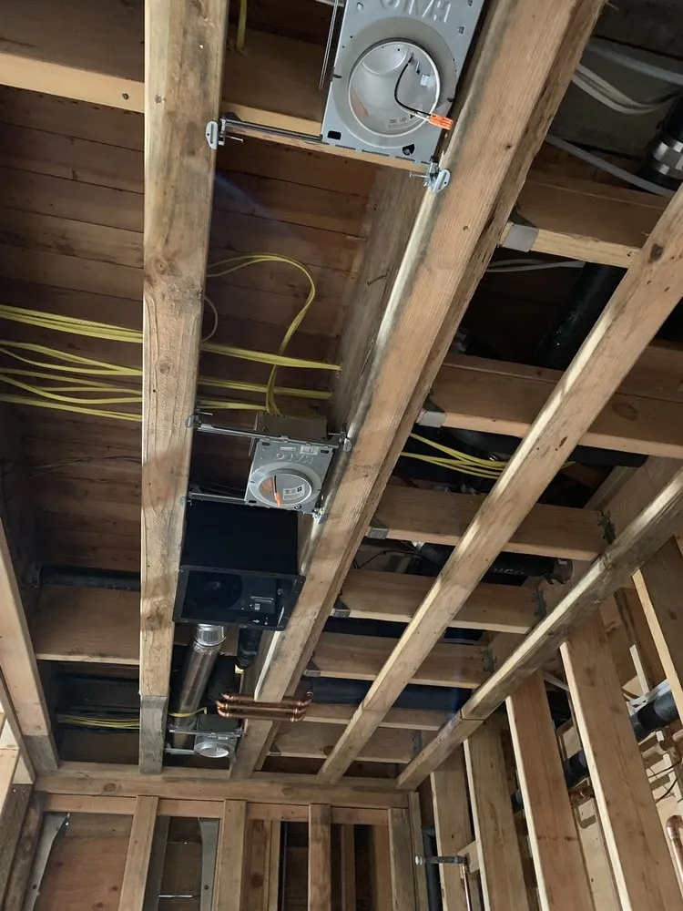 Reliable circuit breaker repair service in , - Flash Electric