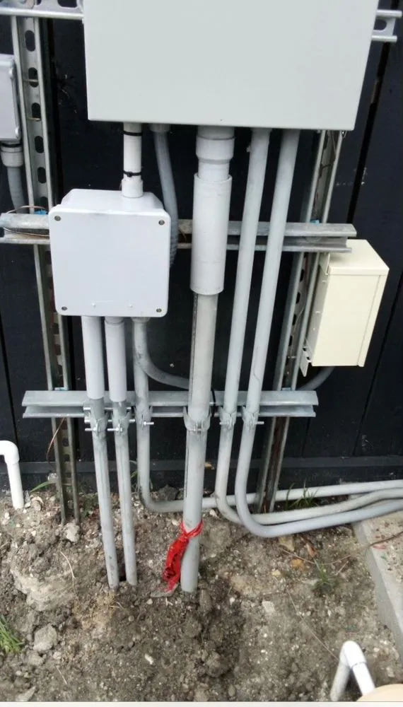 Slide of Flash Electrical