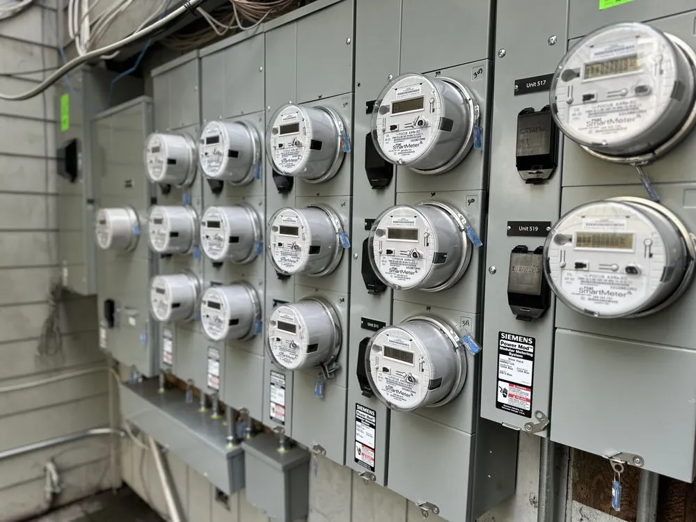 Certified emergency electrical service experts serving Lincoln Acres, CA - Flash Electrical Services