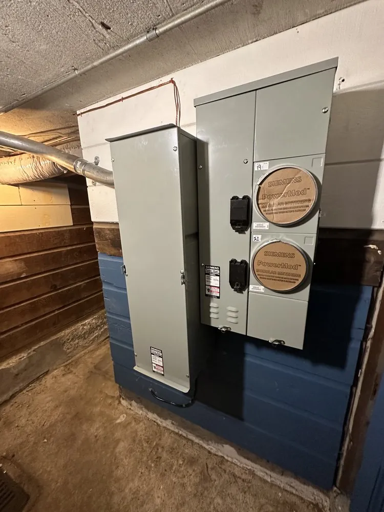 Expert circuit breaker repair service in Lincoln Acres, CA - Flash Electrical Services