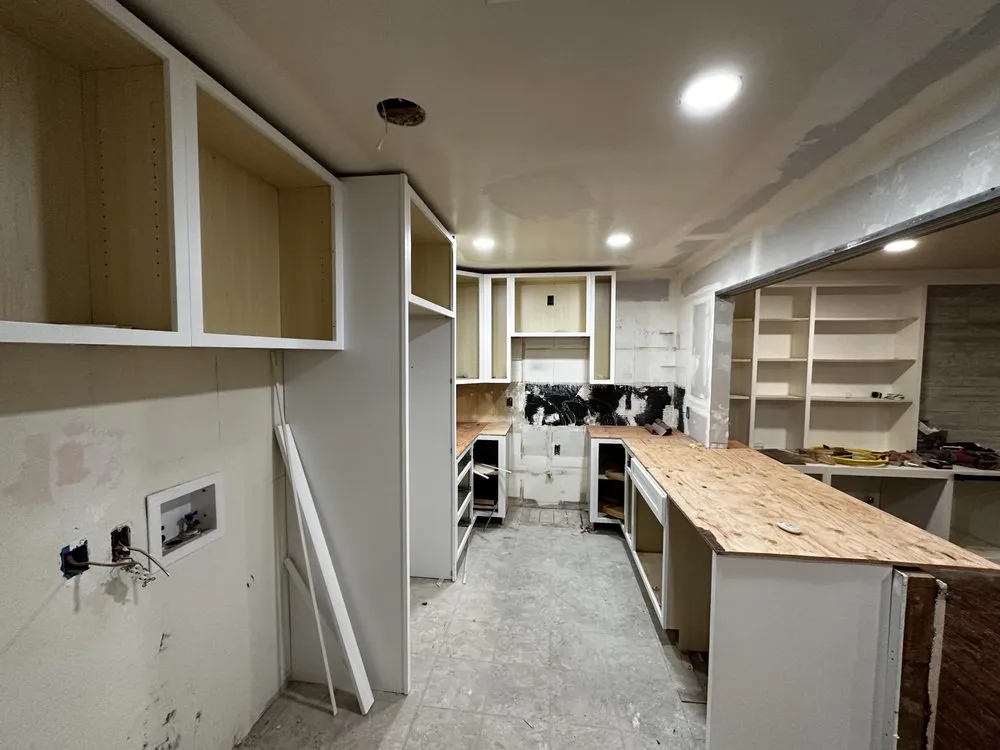 Certified outlet and switch repair service in Lincoln Acres, CA - Flash Electrical Services