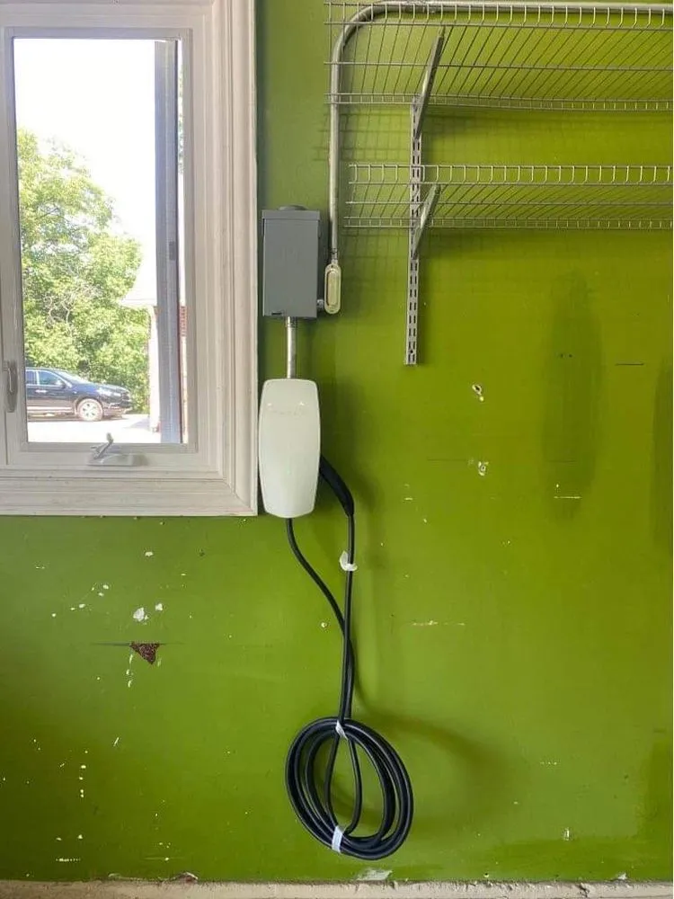 Slide of Flash Electrical Solutions