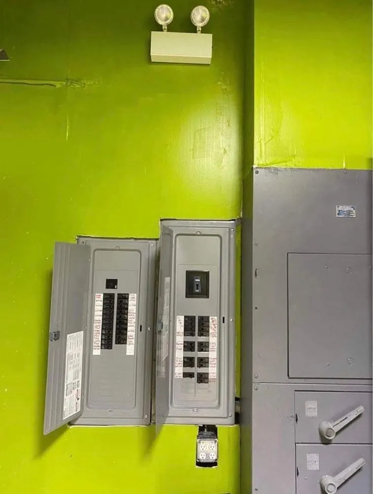 Slide of Flash Electrical Solutions